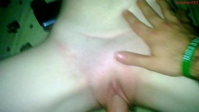 Бородатый мужик лижет подруге очко и снимает от первого лица как ебёт её в вагину